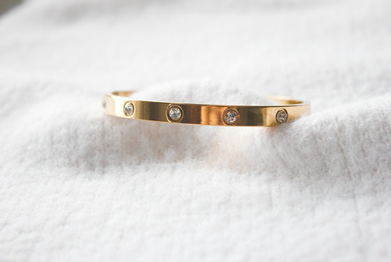 Bracelete Love Com Ponto de Luz - Banhado a ouro 18k